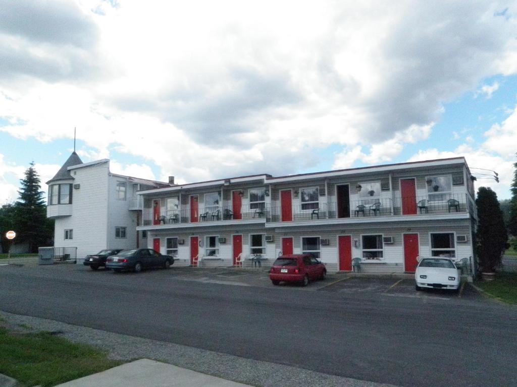 Almo Court Motel Cranbrook Exterior photo